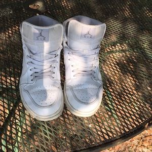 Old Jordan’s No Refound Need New White Shoe String